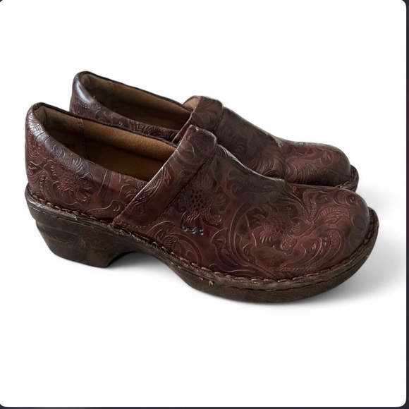 boc Shoes - BOC Born Concept Embossed Leather Clogs Size 8 Brown Slip On